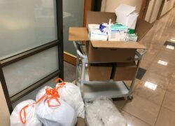 DermaHealth-donation-of-masks-photo